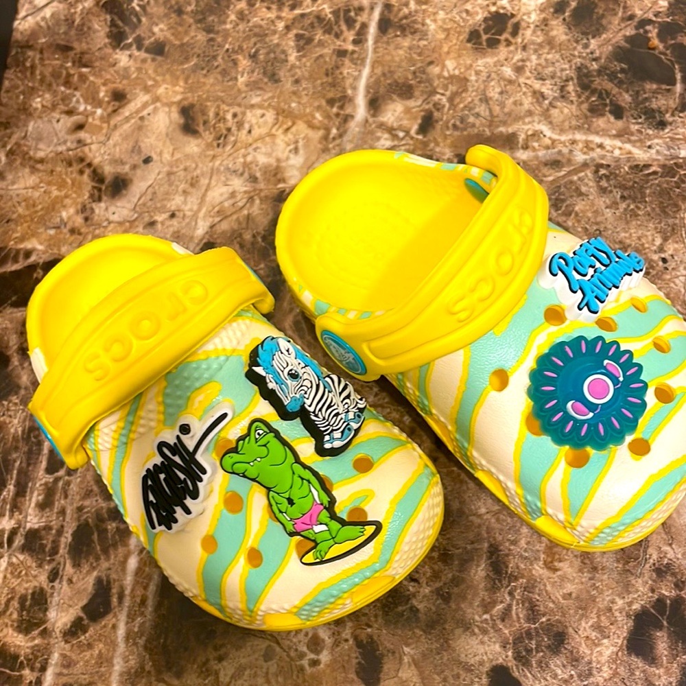 Infant crocs